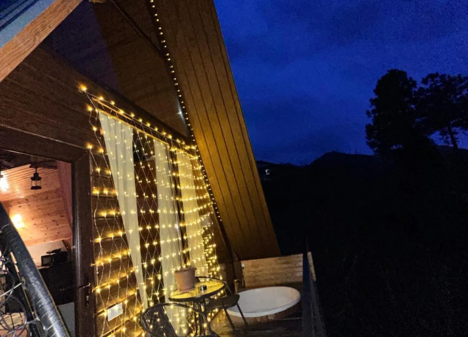 Wayside Cottage Livia Батуми Шале