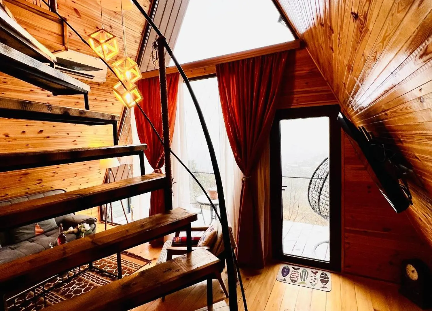 Wayside Cottage Livia Батуми Шале