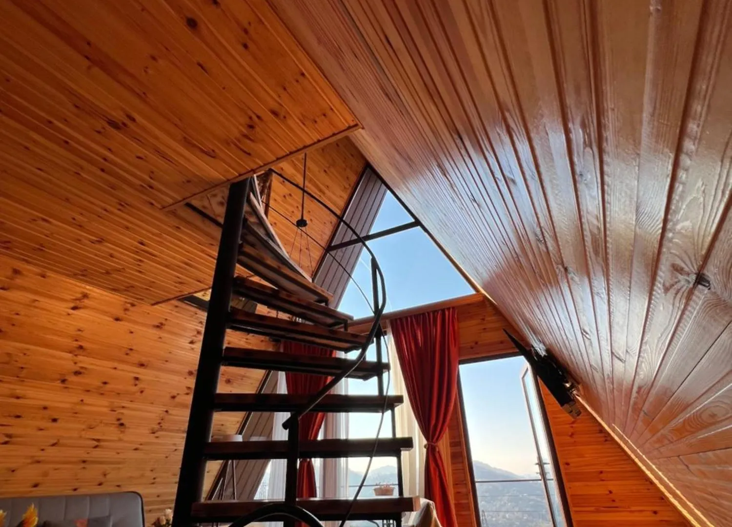 Wayside Cottage Livia Батуми Шале