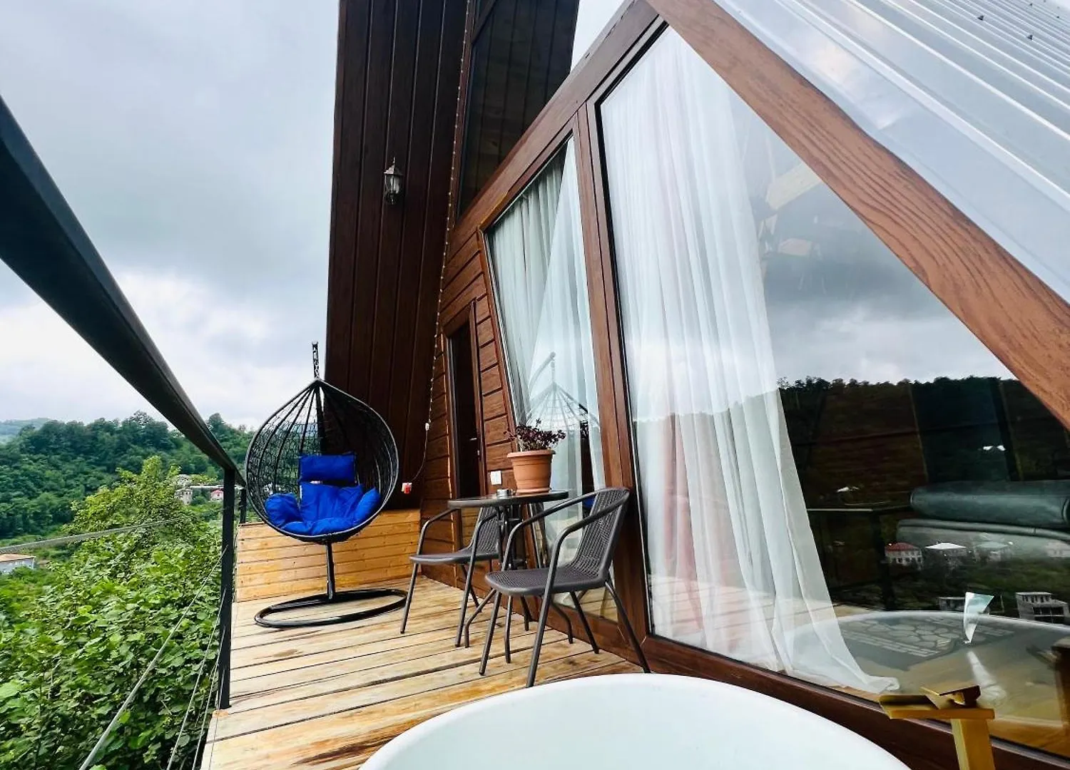 Шале Wayside Cottage Livia Батуми