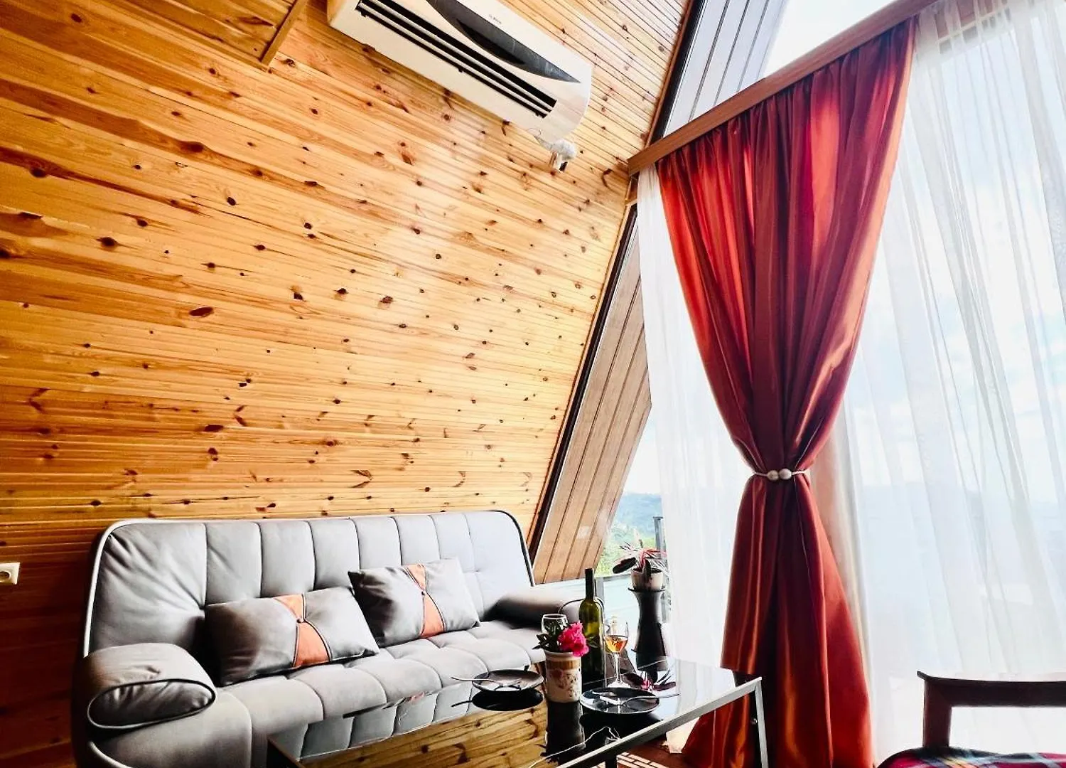 Wayside Cottage Livia Батуми Грузия