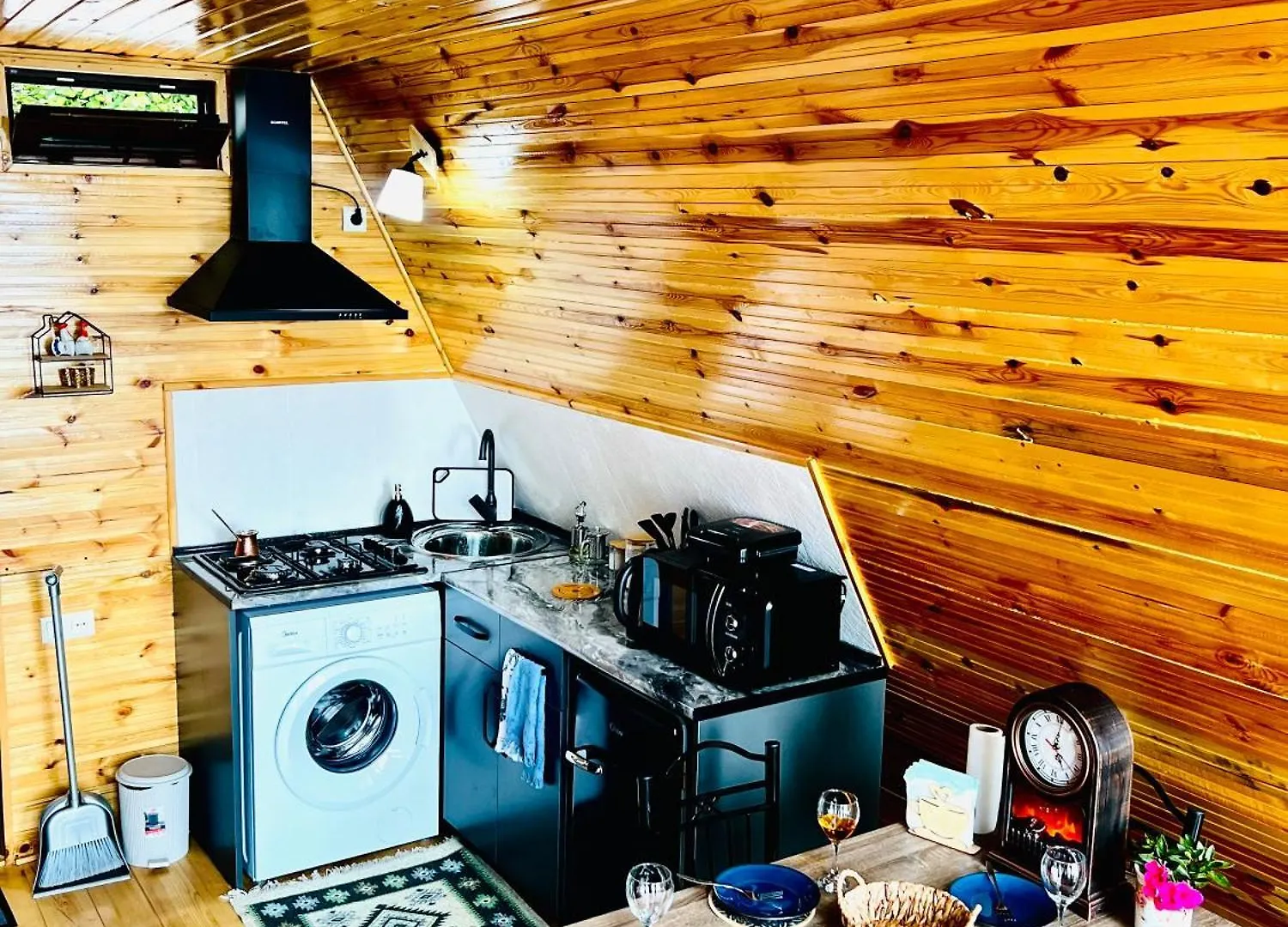 Wayside Cottage Livia Батуми Грузия