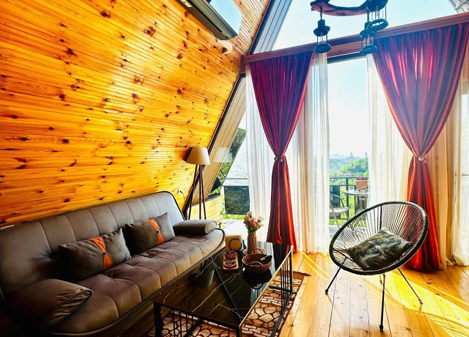 Шале Wayside Cottage Livia Батуми