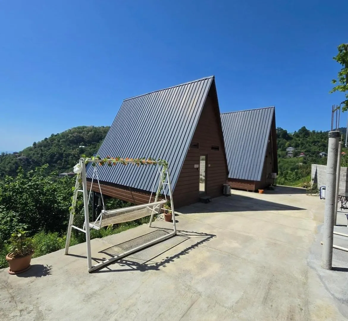 Шале Wayside Cottage Livia Батуми